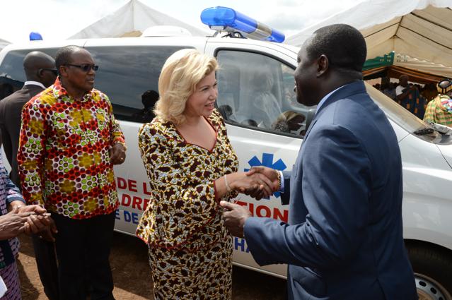 La Première Dame équipe entièrement le centre de santé « Dominique Ouattara »