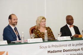 La Première Dame, Mme Dominique Ouattara a présidé la 3ème réunion des partenaires et des membres du conseil de fondation de l'International Cocoa Initiative (ICI)