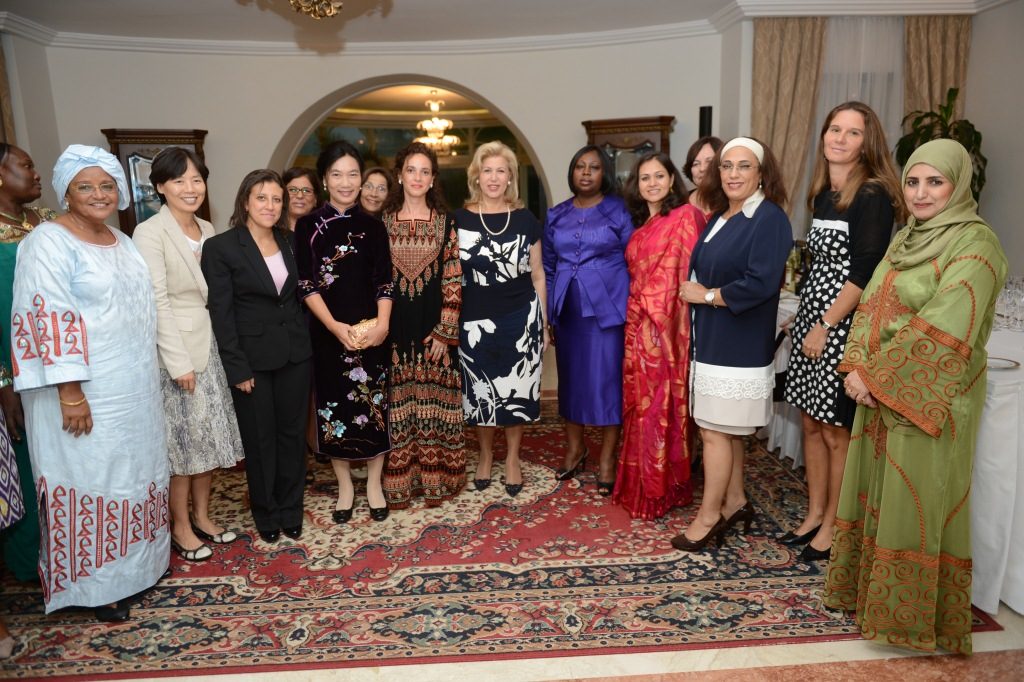 The First Lady exchanges with the wives of Ambassadors accredited to Côte d'Ivoire