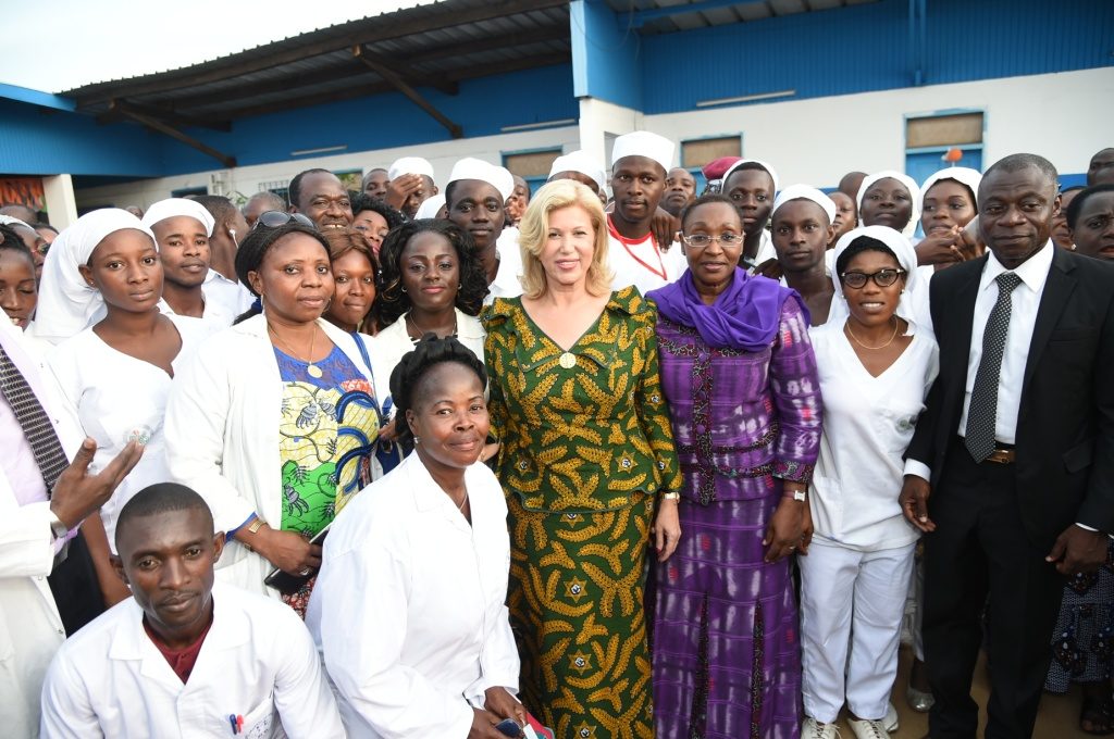 dominique-ouattara-lutte-contre-sida-pediatrique-8.jpg