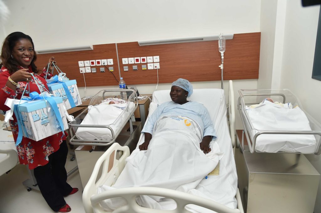 Les soins des cinq premiers nouveau-nés pris en charge par la Fondation de Madame Dominique Ouattara pendant un an